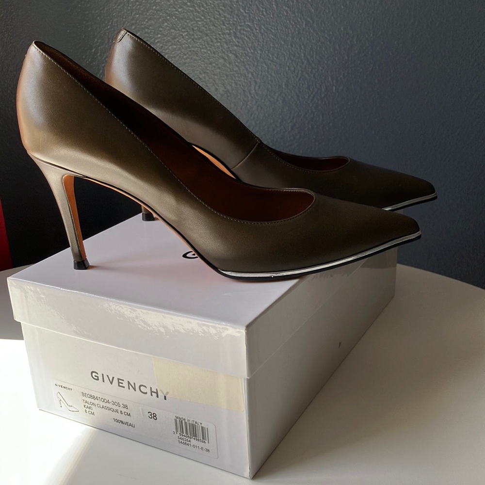Givenchy Olive Green Pumps 38